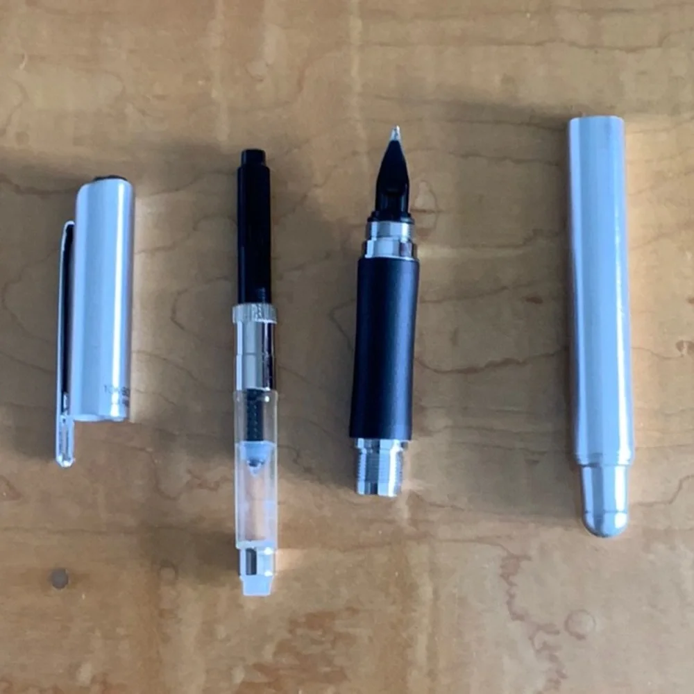 Vintage Tombow Fountain Pen w/Converter - Picture 4 of 7